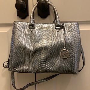 Michael Kors Snakeskin design purse